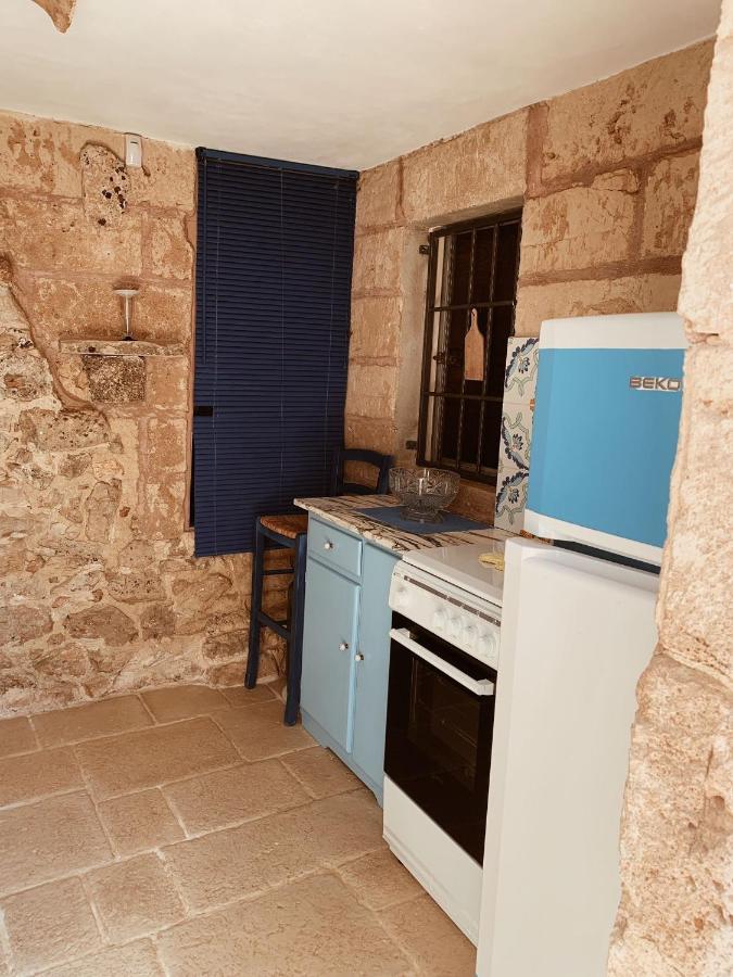Гостевой дом Trullo Contrada Stracca Аллисте Экстерьер фото