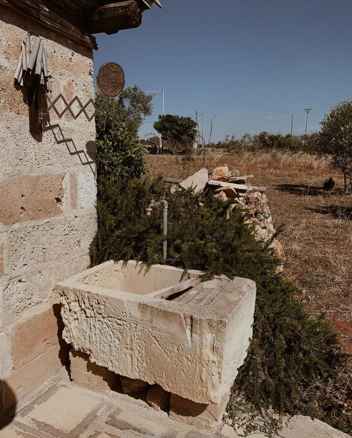 Гостевой дом Trullo Contrada Stracca Аллисте Экстерьер фото