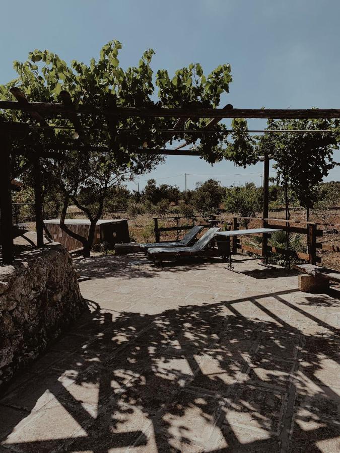 Гостевой дом Trullo Contrada Stracca Аллисте Экстерьер фото